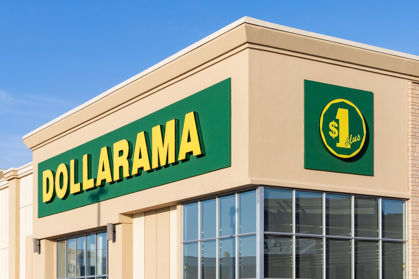dollarama hiring